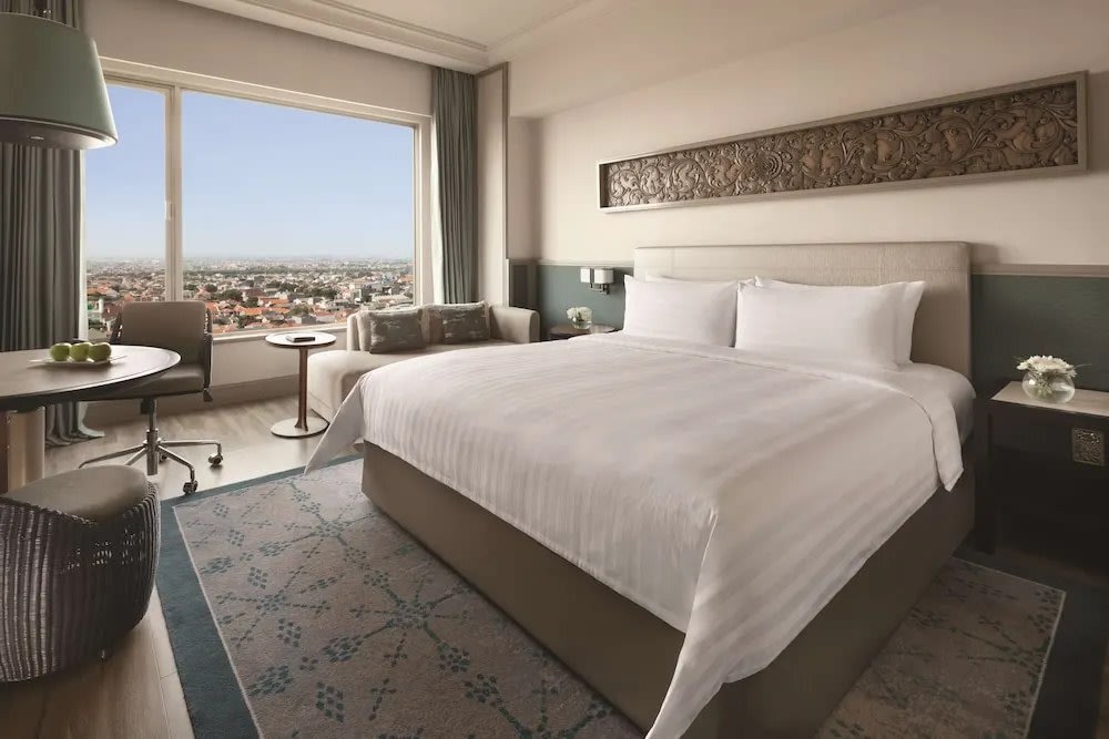 Shangri-la Hotel Surabaya - Room