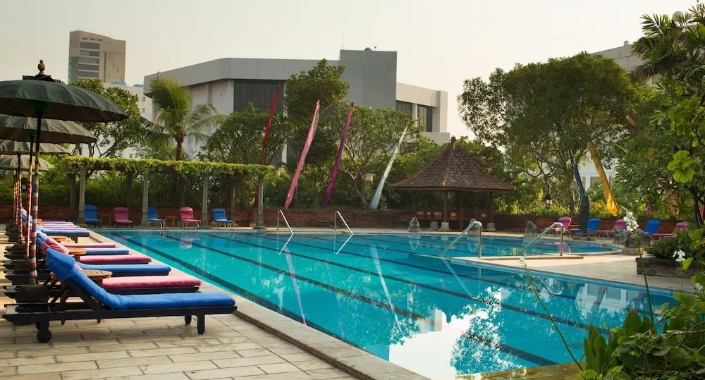 Bumi Surabaya Hotel - Swimming Pool