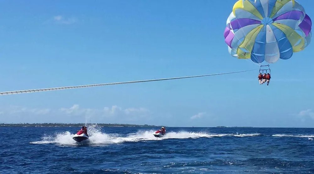 Parasailing in Cebu