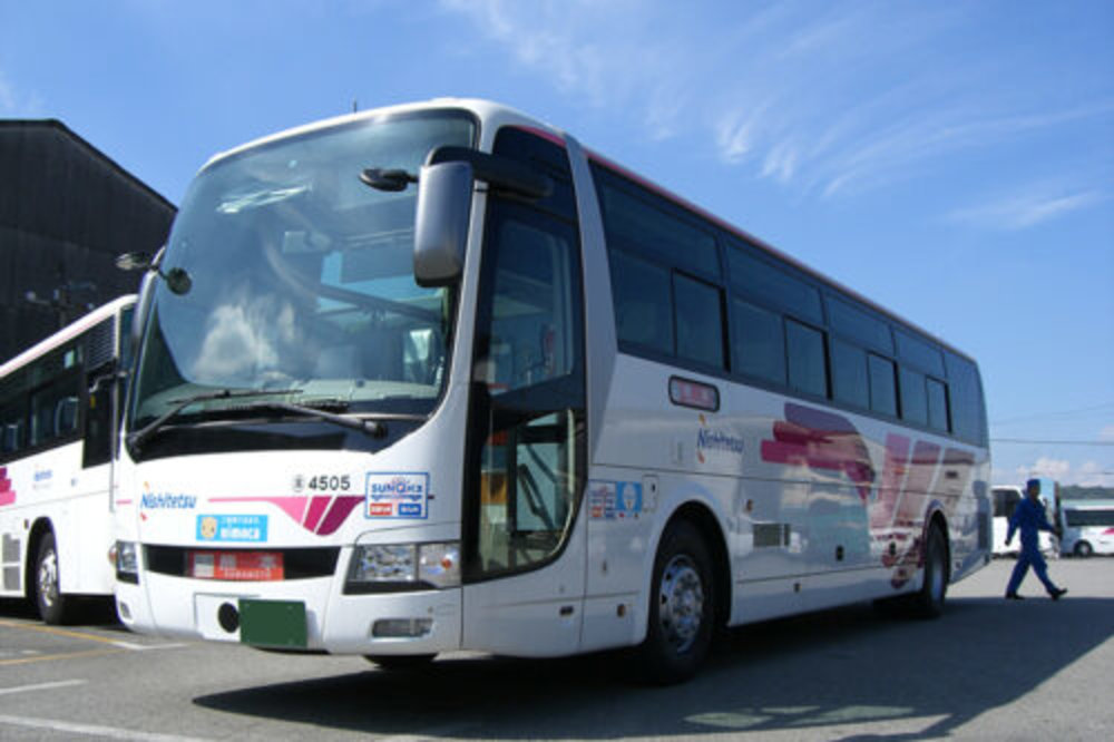 รถบัส สำหรับเดินทางในฟุกุโอกะ fukuoka | รูปภาพจาก jnto.or.th