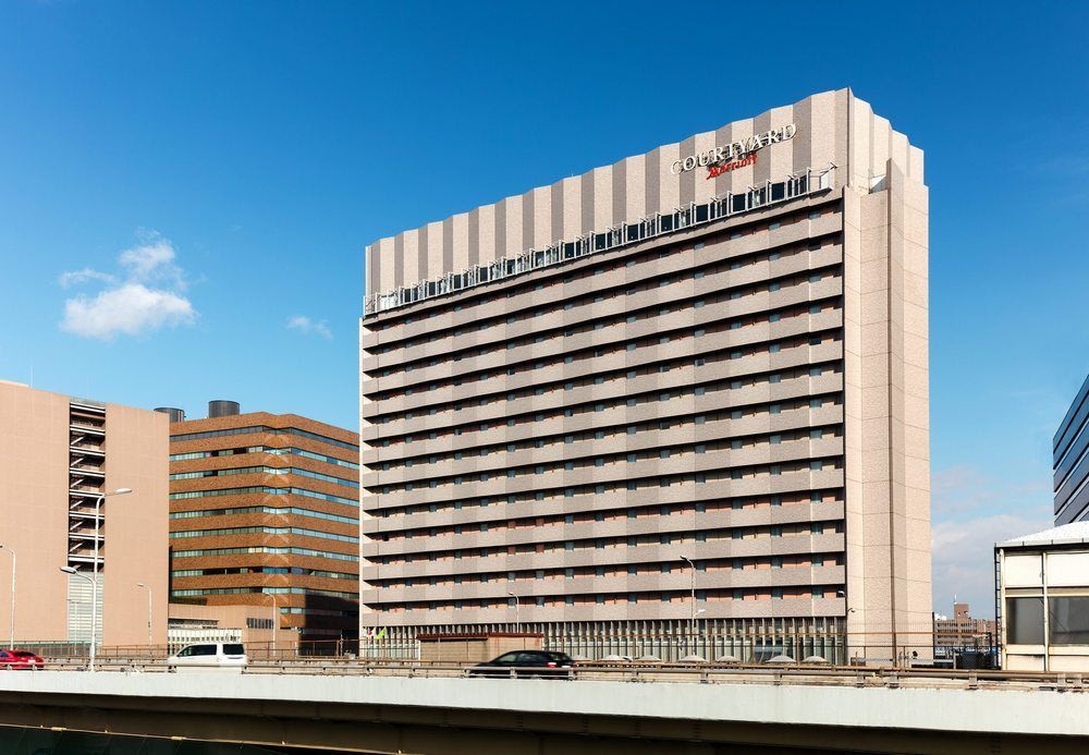 Courtyard by Marriott Shin-Osaka Station - Exterior