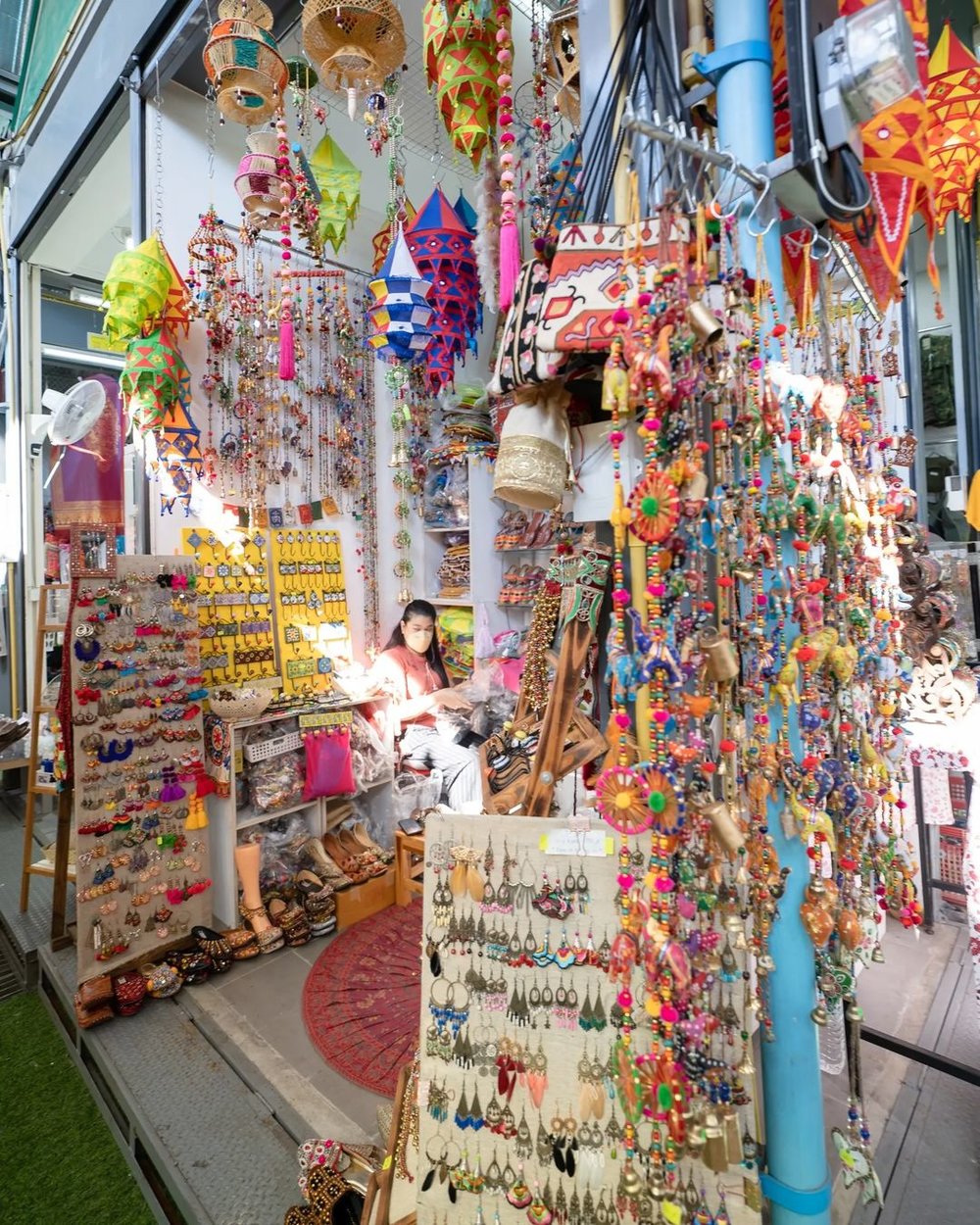 Chatuchak Weekend Market Halal Itinerary