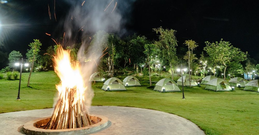 Hoạt Động Cắm Trại Qua Đêm