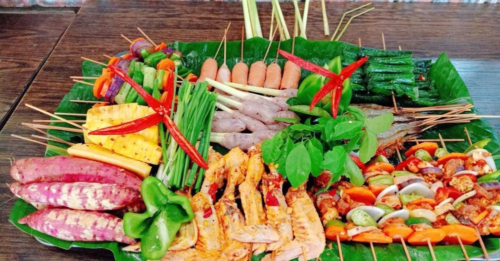 Ăn Gì Ở Bạch Mã Village?