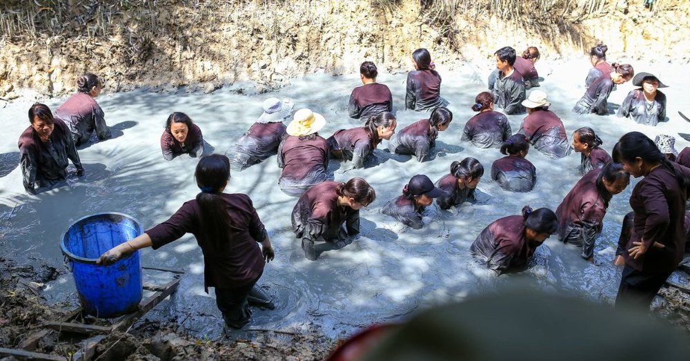 Tát Mương Bắt Cá