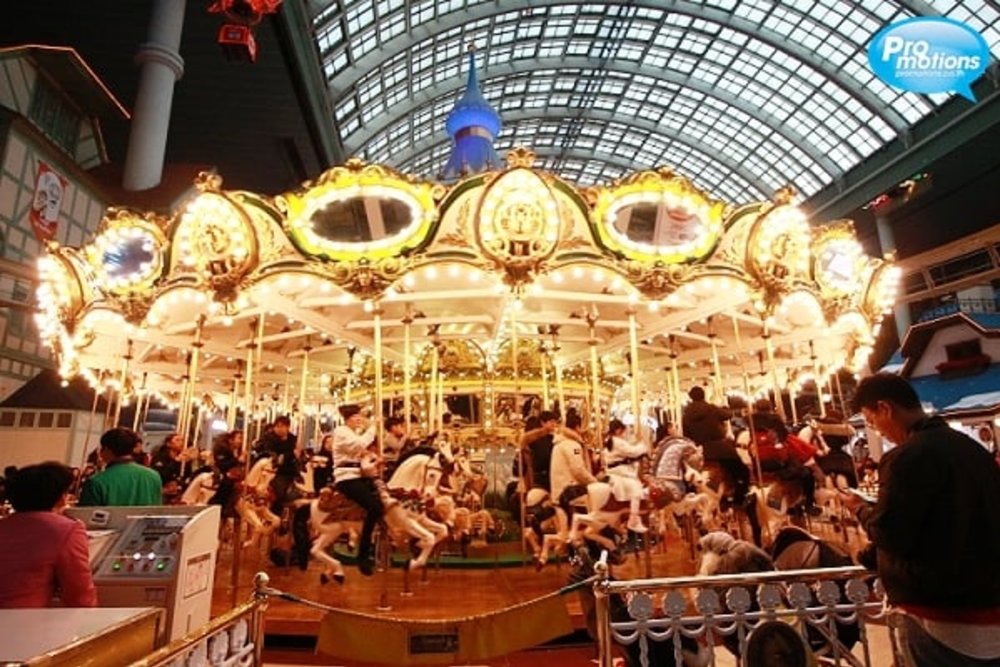 Camelot Carousel ขอบคุณภาพจาก: https://promotions.co.th/wp-content/uploads/2019/02/Lotte-World-รีวิว1.jpg