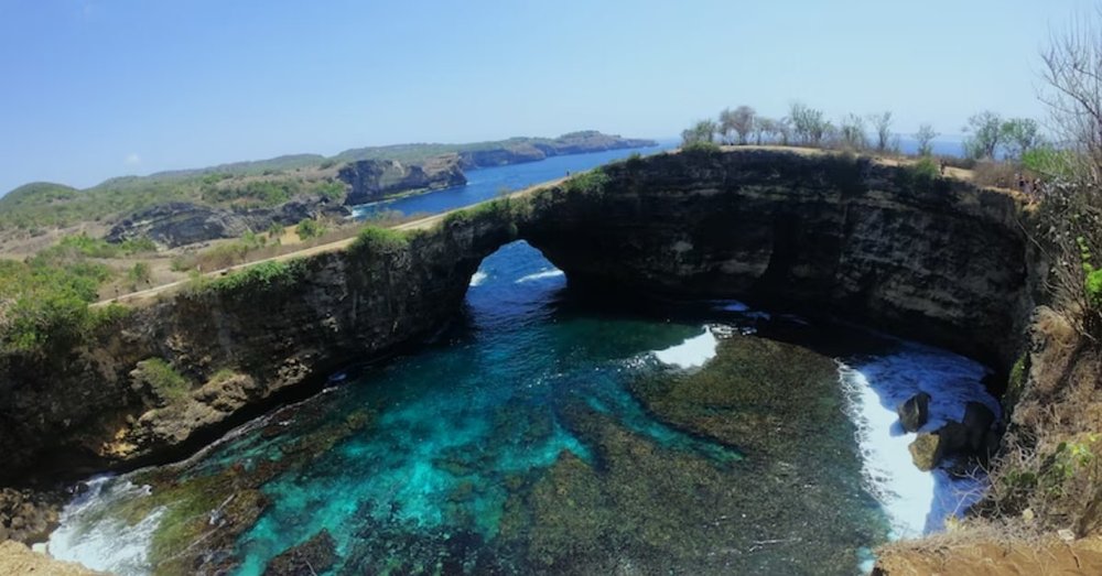 Broken Beach Bali - Khám Phá Vách Đá Uốn Khúc Độc Đáo