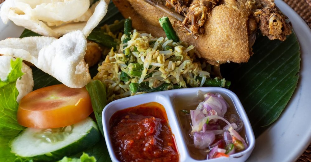 Bebek Betutu - Vịt Hầm Mềm Mịn