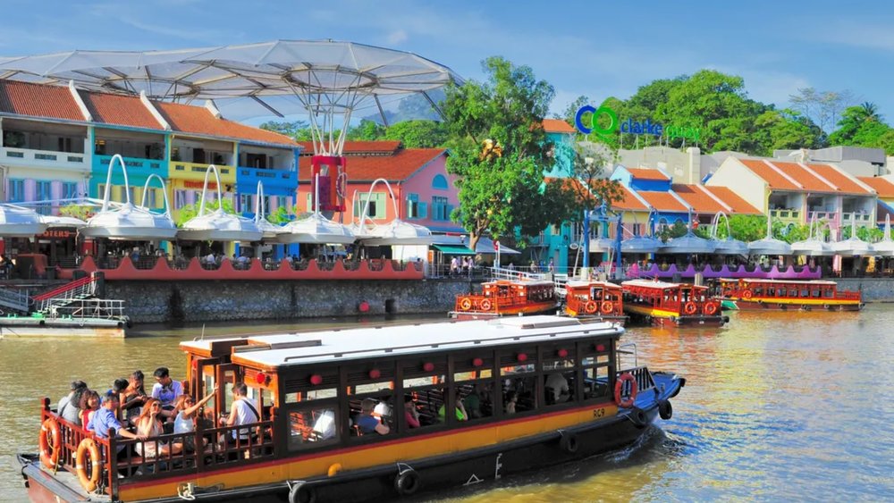 river cruise in Clarke Quay