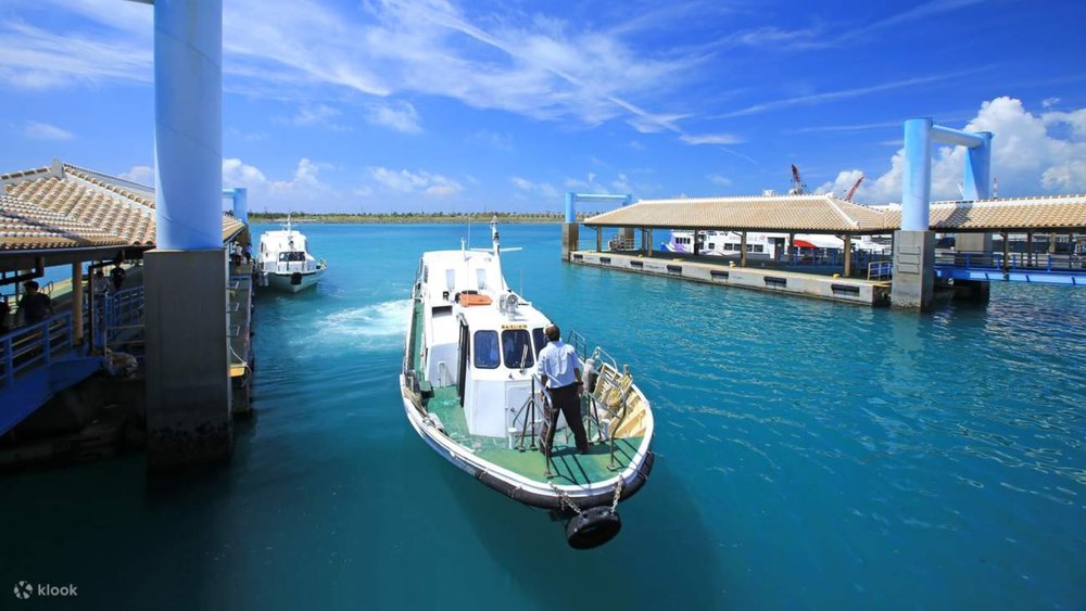 high-speed boat from Ishigaki