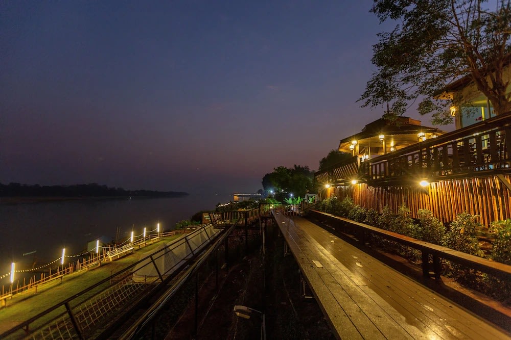 บรรยากาศริมแม่น้ำที่เชียงคาน