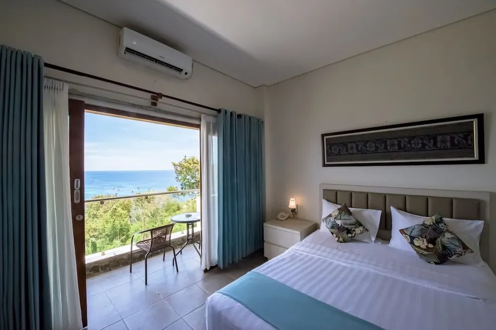 La Cecile Hotel and Cafe Komodo - Room