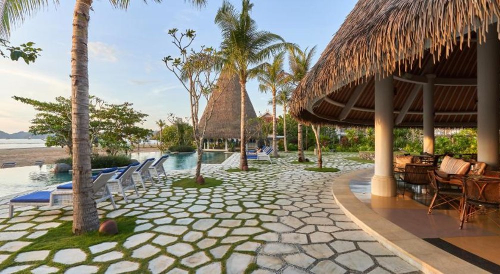 Sudamala Resort, Komodo, Labuan Bajo - Swimming Pool & Restaurant