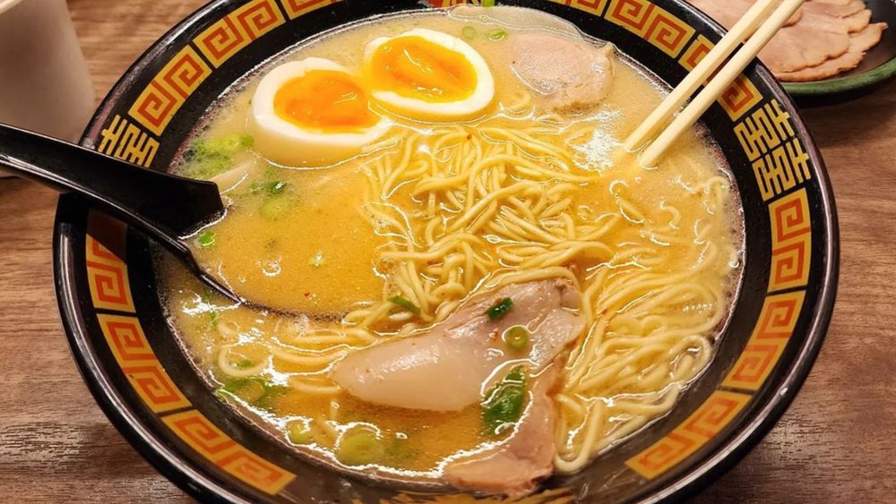Grab a hearty bowl of ramen before you head to the park! Credits to @kennethbimpasia on Instagram.