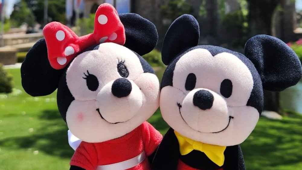 Remember that the memories of your experience are more important than the material things! Credits to @yuri_si02 on Instagram.