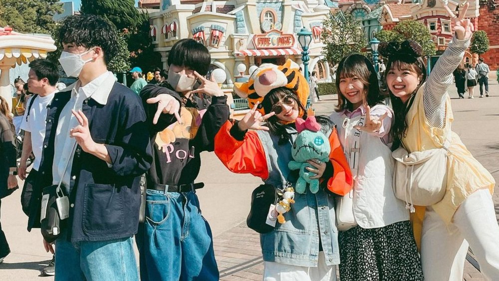 Bring the whole crew to Tokyo! Credits to @aloha_ya on Instagram.