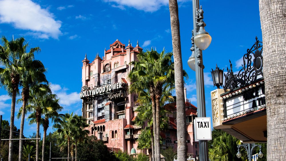 Feel the glitz and glamor of Hollywood all the way in Florida!