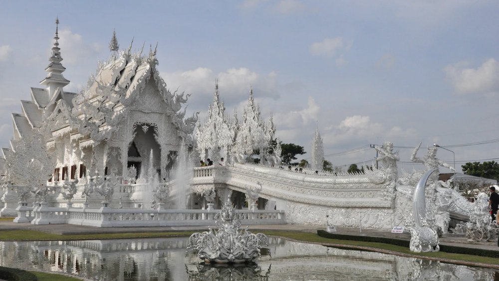 This temple is absolutely spotless! Credits to I Do Nothing But Love on Unsplash