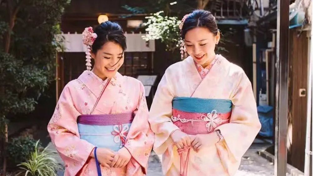 Take the best pictures in your kimono!