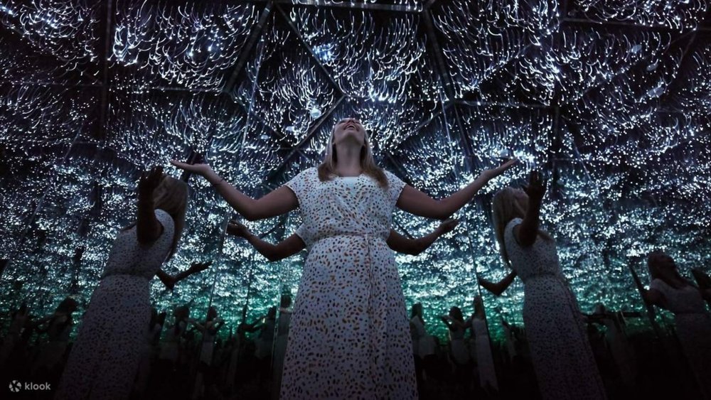 Your pics with optical illusions will blow everyone away! Credits: Klook