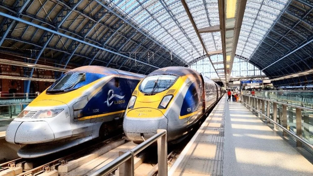 The Eurostar traverses the sea through the Channel Tunnel to arrive at its destinations. Credits: @ingridvanmeldert on Instagram
