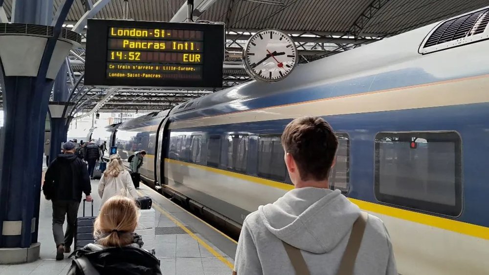 Start your journey at London’s St. Pancras International, a.k.a. Kings Cross! Credits: @d.and.s.travelling on Instagram