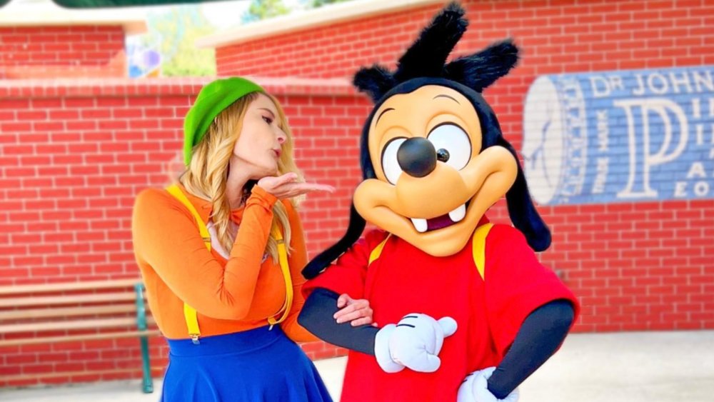 Look for Mickey and the rest of the squad! Credits to katsdisneylife on Instagram