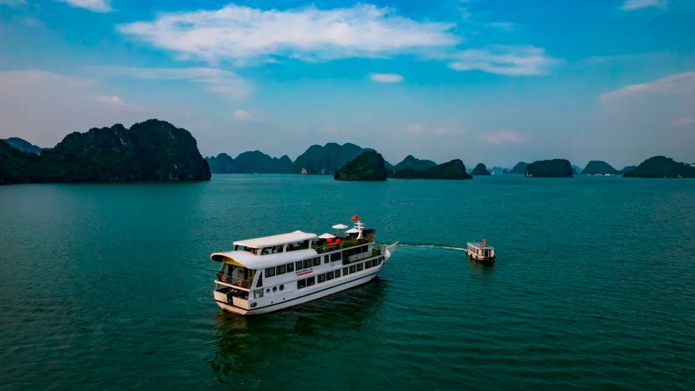 Khám Phá Vịnh Lan Hạ