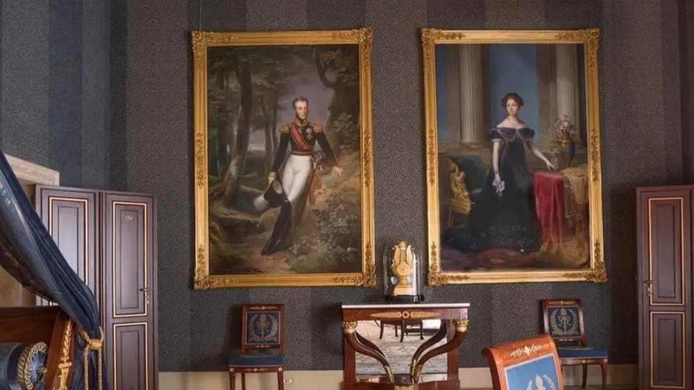 Feel like Dutch royalty while grazing the palace halls.