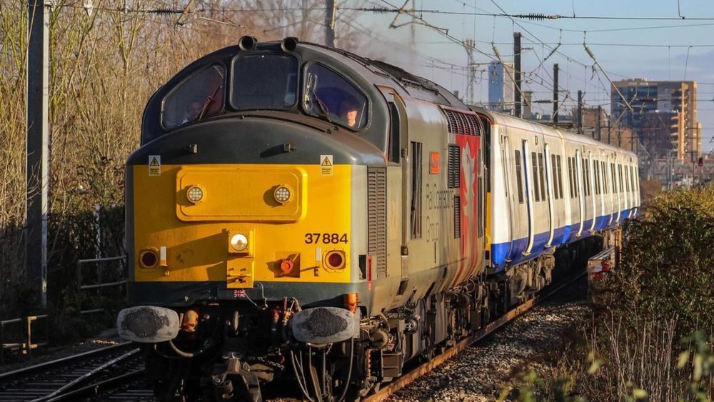 The TFL Rail Heathrow stops in key locations like Paddington and Liverpool Street. Credits to @dagenham_dan on Instagram.