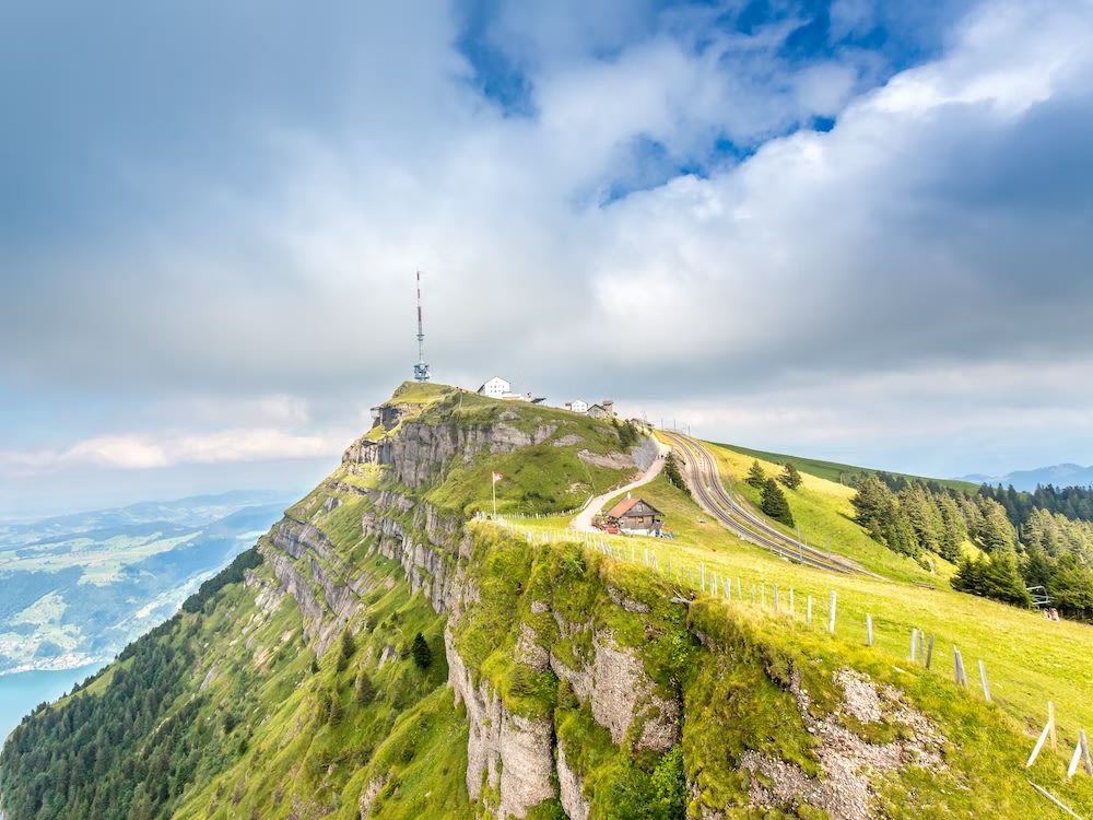 Some tourists can’t get enough of the view and even camp in the Rigi region! Credits to Lev on Adobe Stock