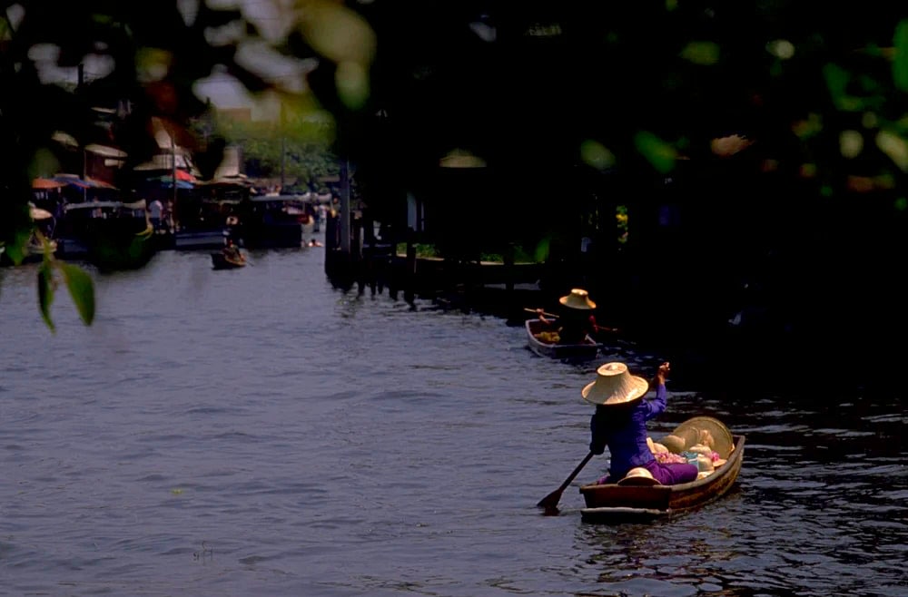 Bang Nam Phueng Floating Market