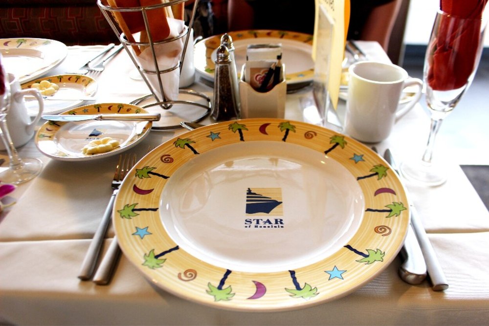 17:30 スターオブホノルル号 出航