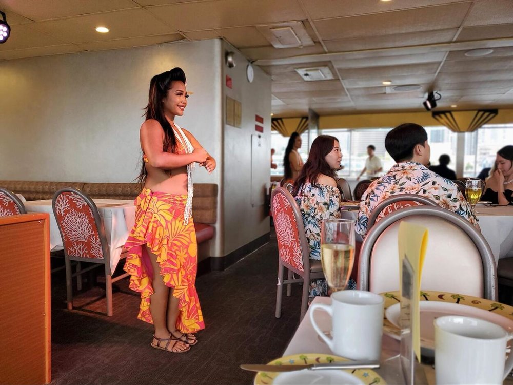 ハワイアンショー