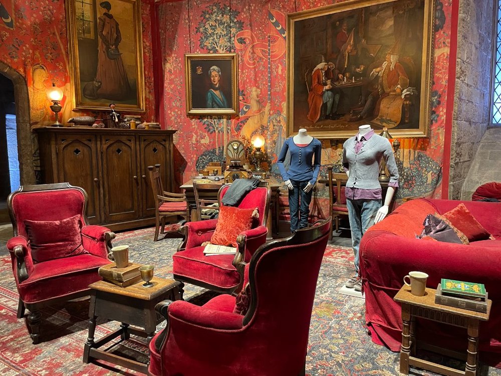 WBSTT harry potter tokyo griffiyndor common room