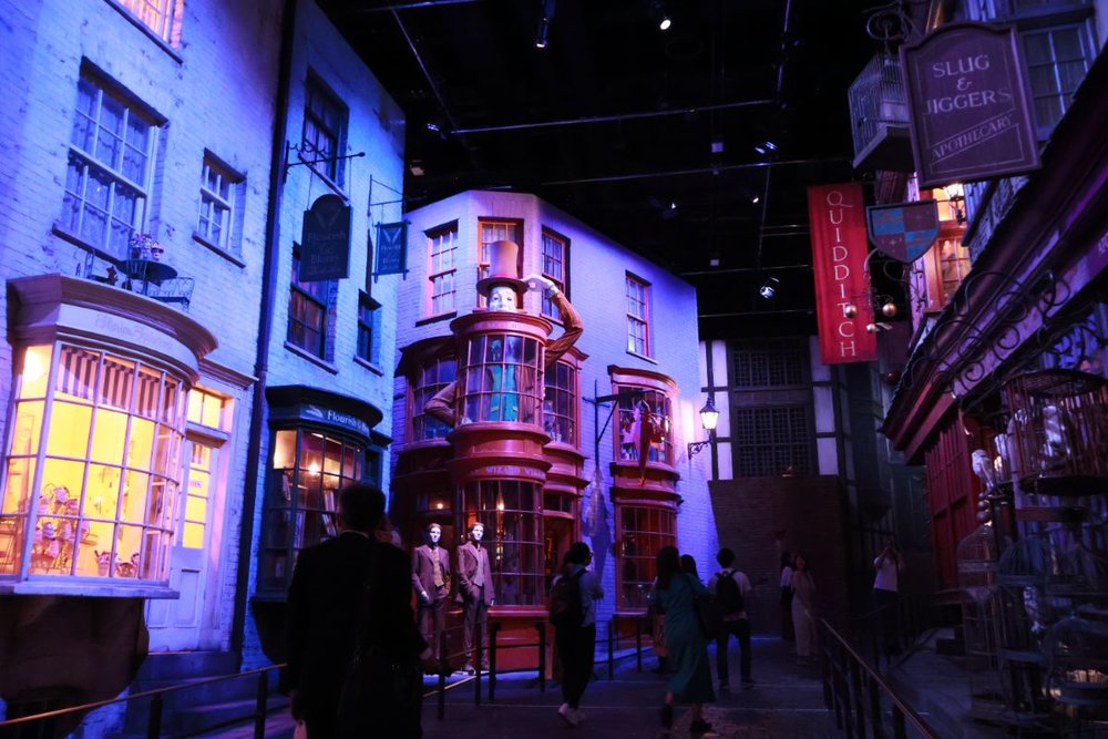 WBSTT harry potter tokyo diagon alley joke shop