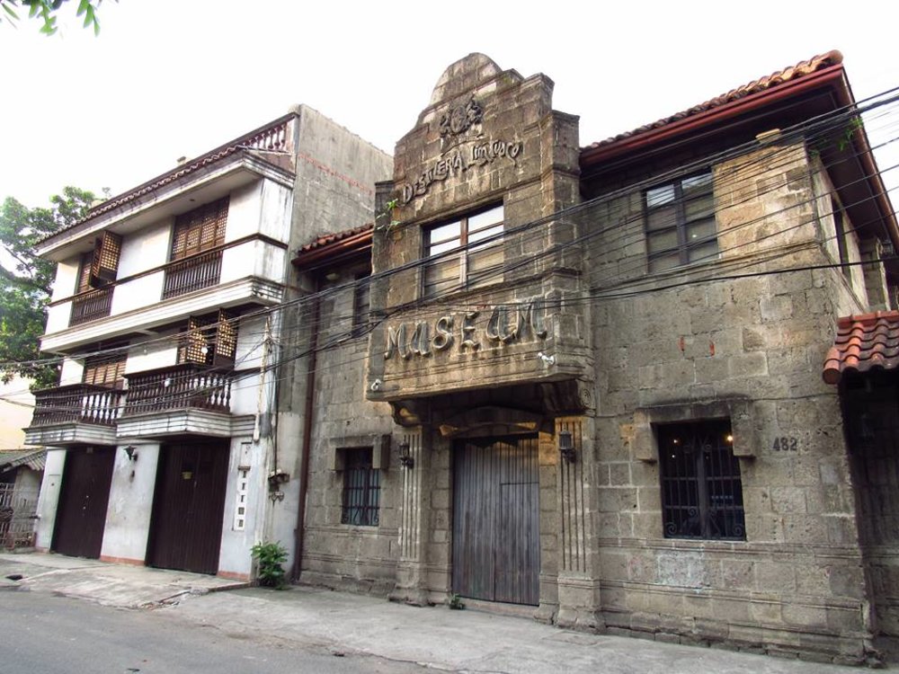 Destileria Limtuaco Museum Facade