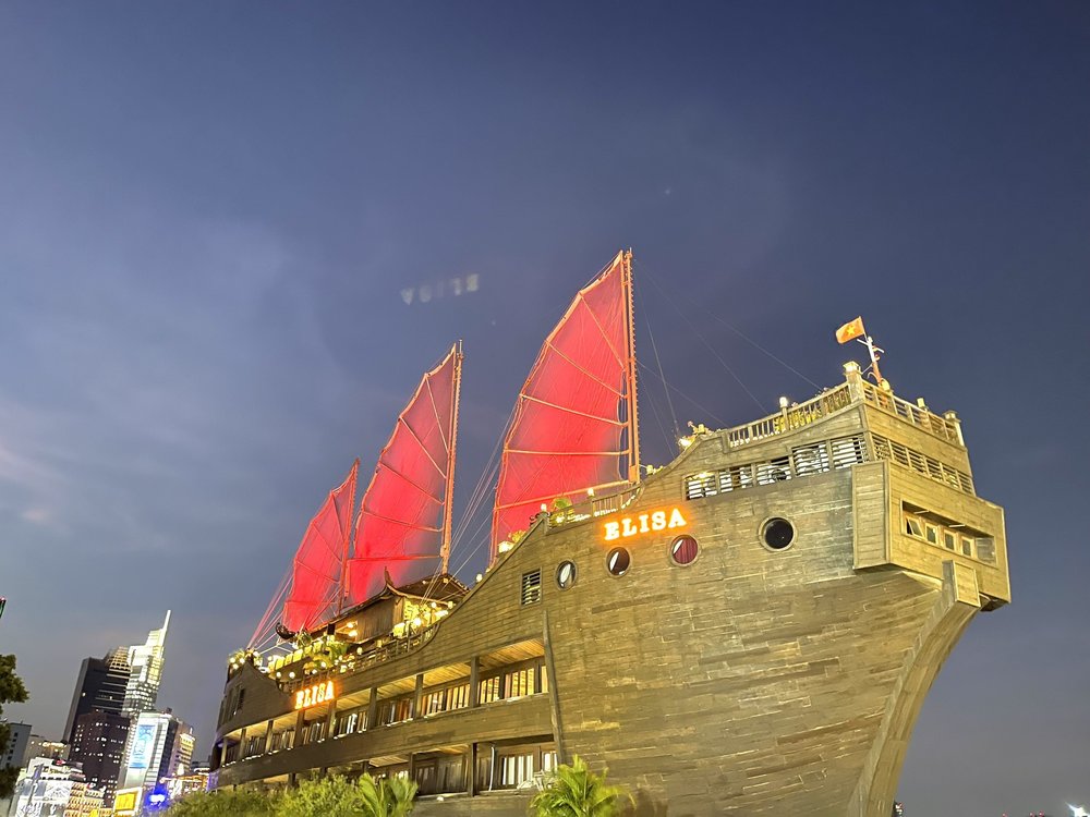 Elisa Floating Restaurant facade