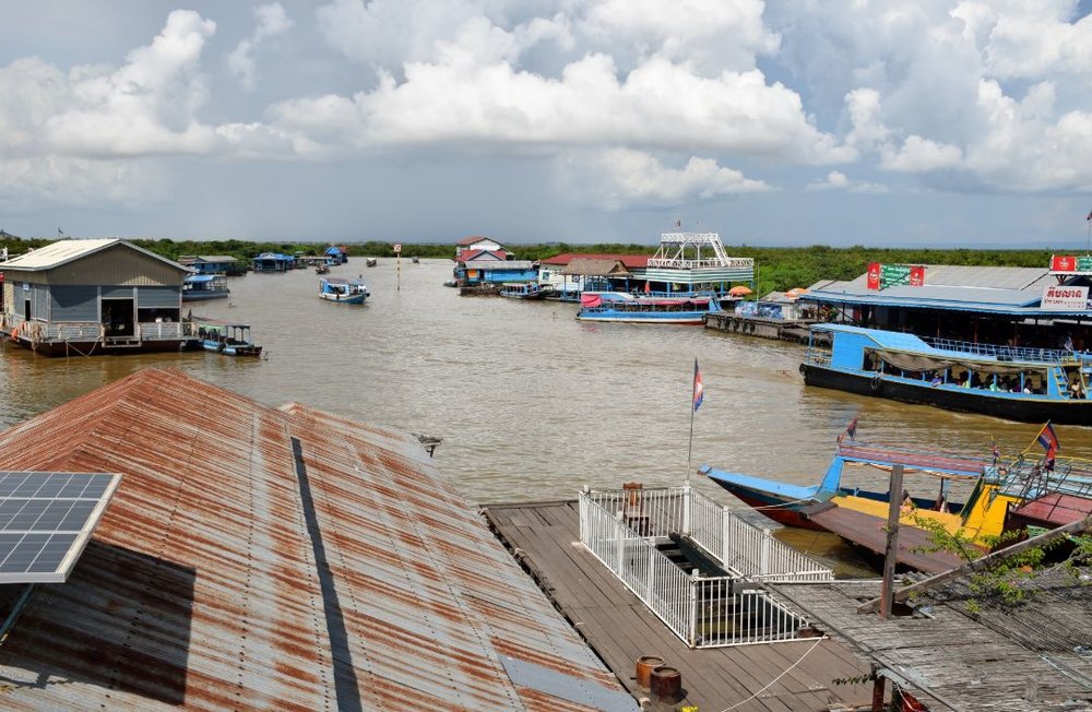 KH シェムリアップ トンレサップ湖