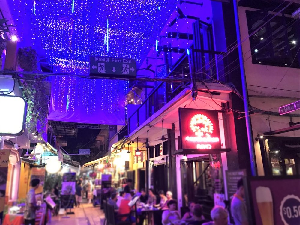 KH シェムリアップ パブストリート ザ・パッセージ