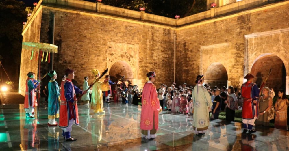 Trải Nghiệm Tour "Giải Mã Hoàng Thành Thăng Long"