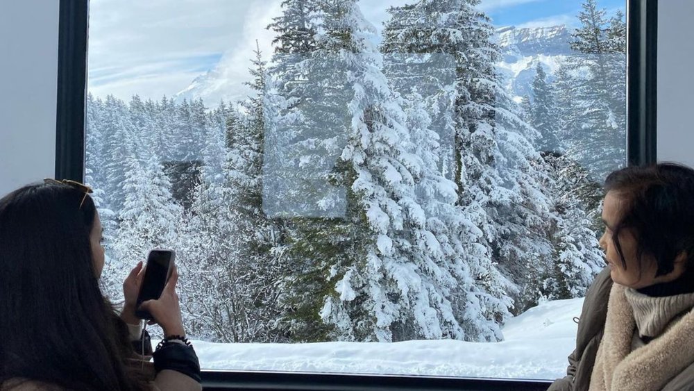 Get to see a UNESCO World Natural Heritage Site on the Jungfrau Railways. Credits to @noysomluk_traveller