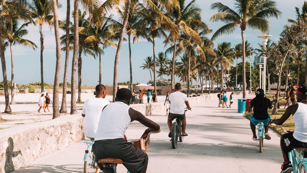 You’ll definitely have fun cycling through the laidback shores of the 305. Credits: Juan Rojas on Unsplash