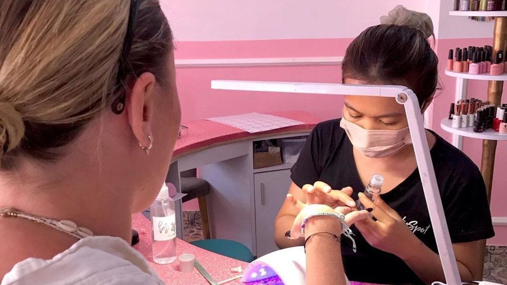 You're in the care of professionally-trained nail technicians here. Credits to @herspotsalon.