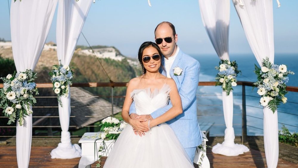 Exchange your vows with the perfect backdrop of the Indian Ocean! Credits to @rudylinphotography on Instagram.
