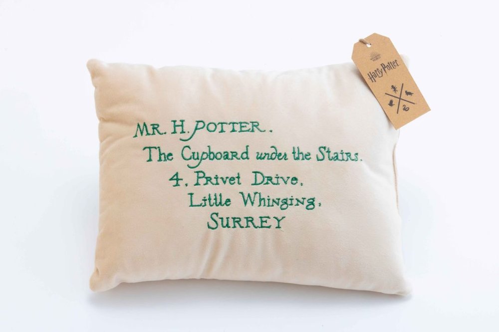 スタジオツアー東京 アクセプタンスレターのクッション（裏）