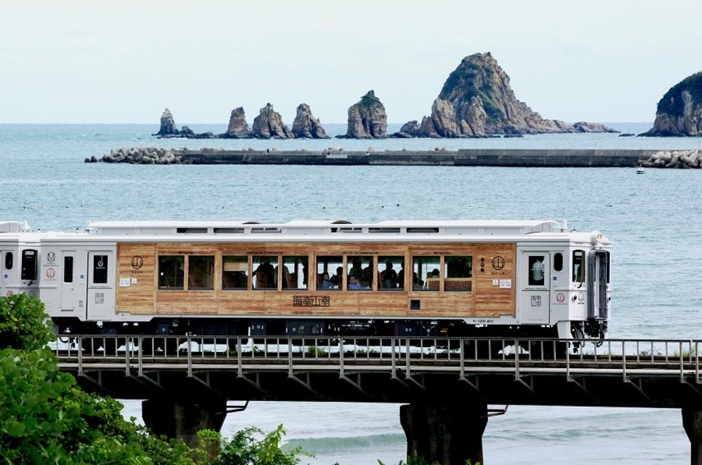 九州觀光列車海幸山幸