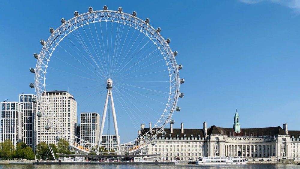The London Eye is one of the most visited paid attractions in the UK! Credits to John Cameron on Unsplash