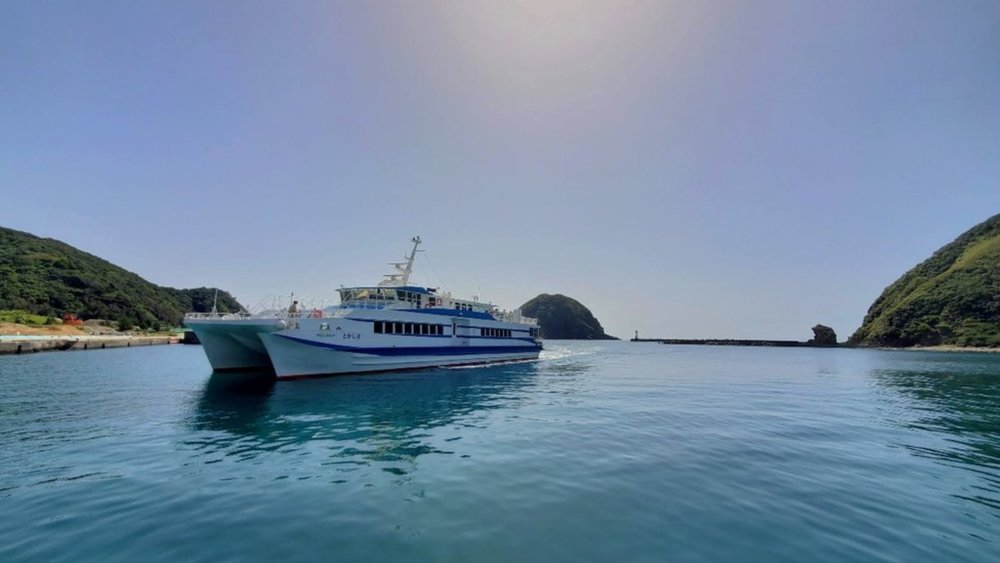 Passengers can easily book their trip online or at port’s the ticket counter.  Credits: Klook