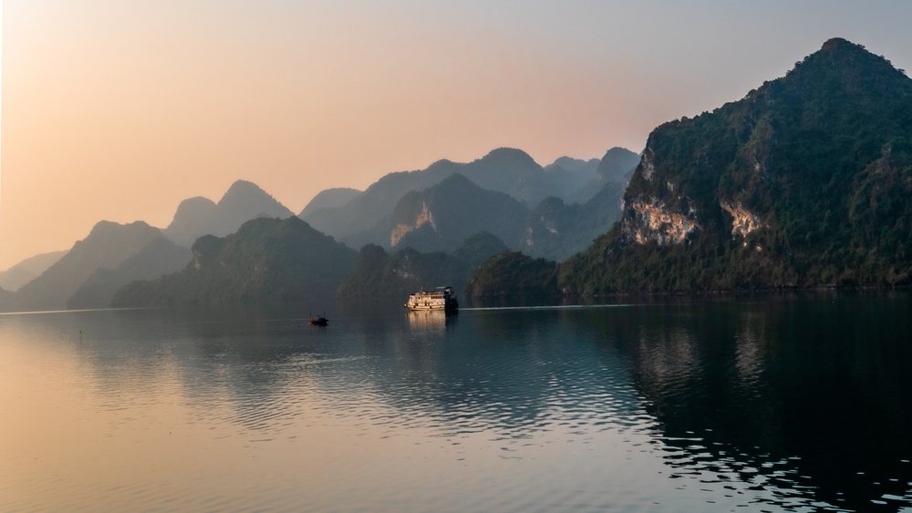 Ha Long Bay — a paradise on Earth. Credits: @lgoetz on Unsplash 